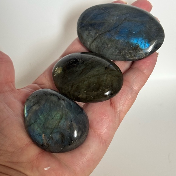 Labradorite Palm Stone Bundle - Picture 4 of 4